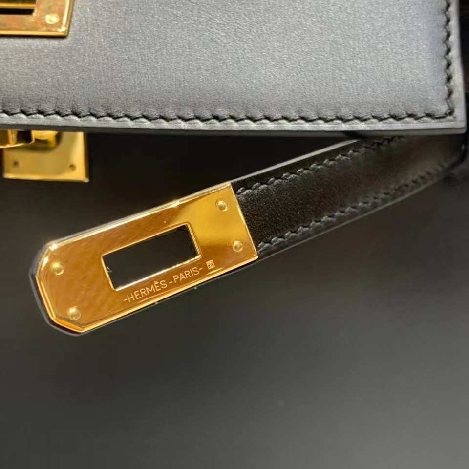 VIP一级品： kl danse 跳舞包 22cm 89 黑色/金扣 box皮  100%与正品完全零区别，代购级的新款。