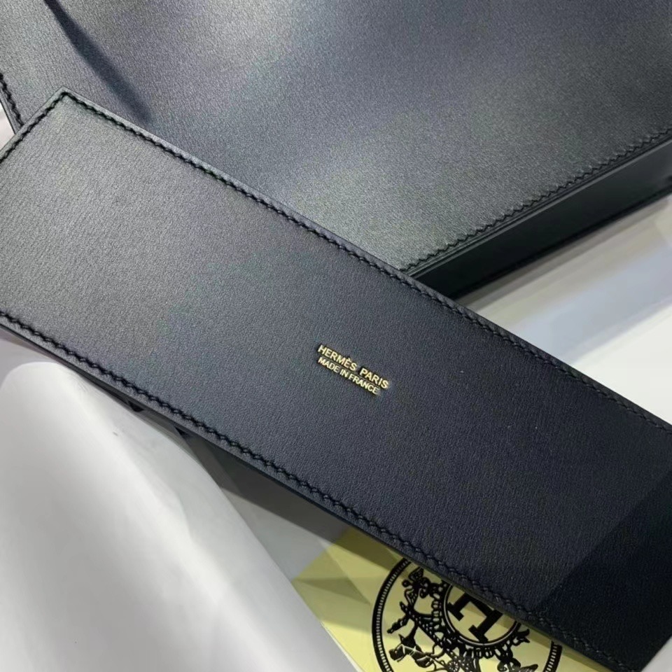 VIP一级品： kl danse 跳舞包 22cm 89 黑色/金扣 box皮  100%与正品完全零区别，代购级的新款。