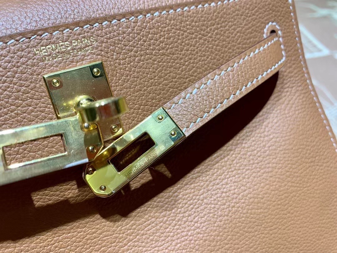 VIP一级品： kl danse 跳舞包 22cm  37gold金棕 eve皮 金扣 100%与正品完全零区别，代购级的新款。