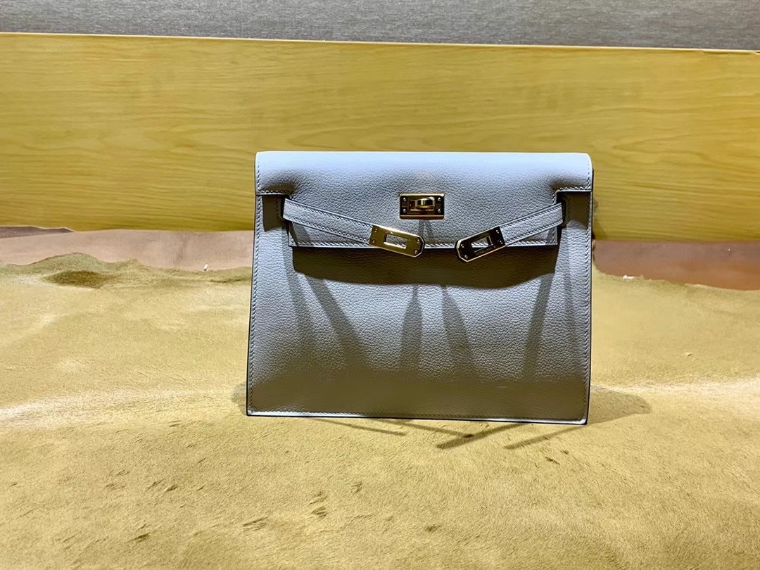 VIP一级品： kl danse 跳舞包 22cm Pearl grey 8O 珍珠灰/金扣 eve皮  100%与正品完全零区别，代购级的新款。