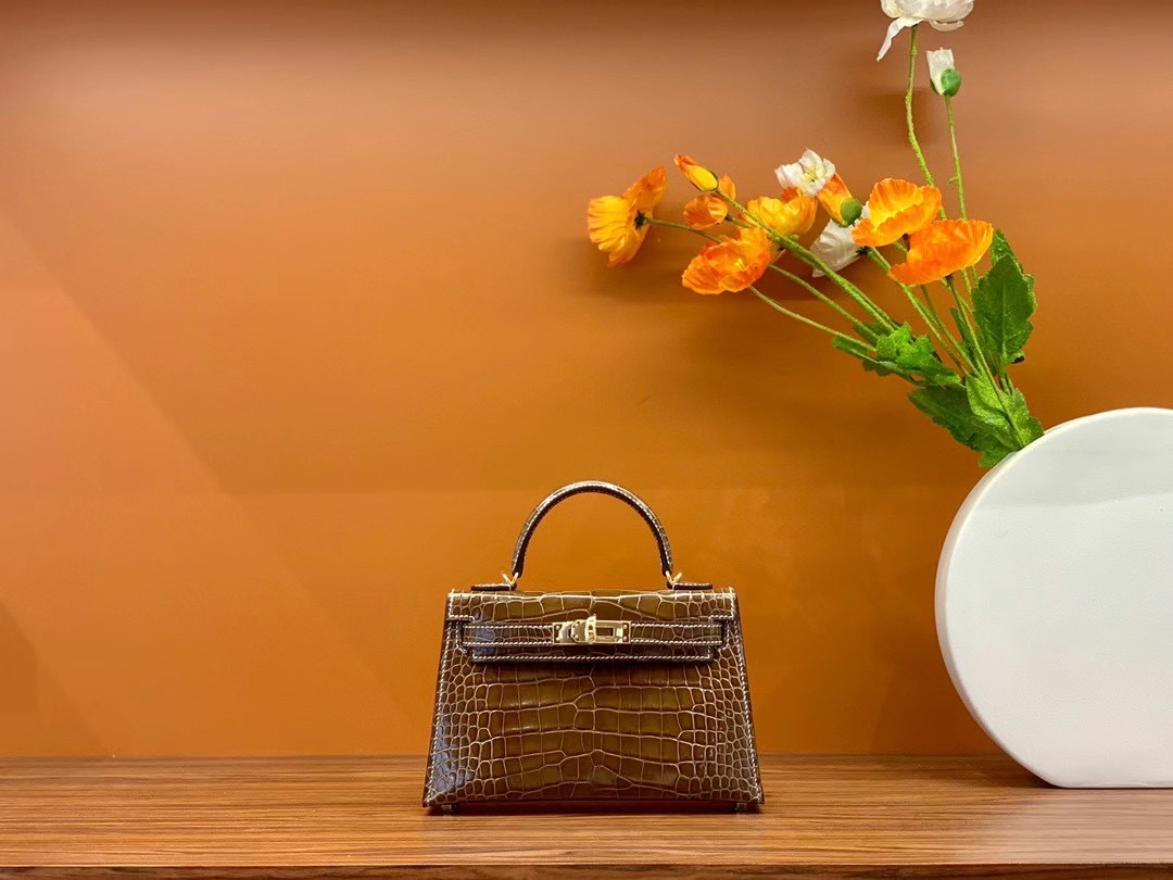 VIP一级品 Mini kl19cm 美洲鳄Alligator   CK17烟草色/金扣  手工缝制 臻品鉴赏