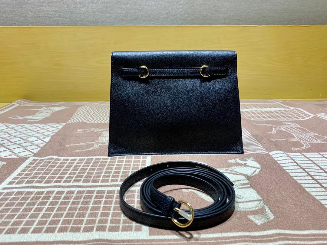VIP一级品： kl danse 跳舞包 22cm  89黑色eve皮 金扣 100%与正品完全零区别，代购级的新款。