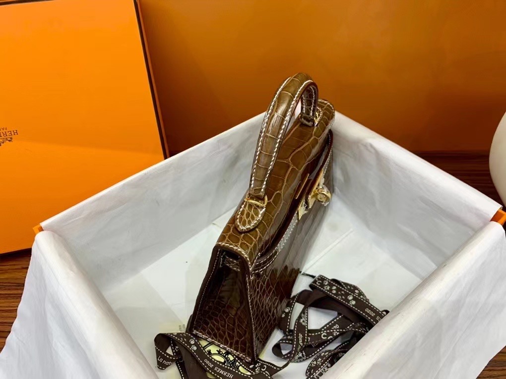 VIP一级品 Mini kl19cm 美洲鳄Alligator   CK17烟草色/金扣  手工缝制 臻品鉴赏