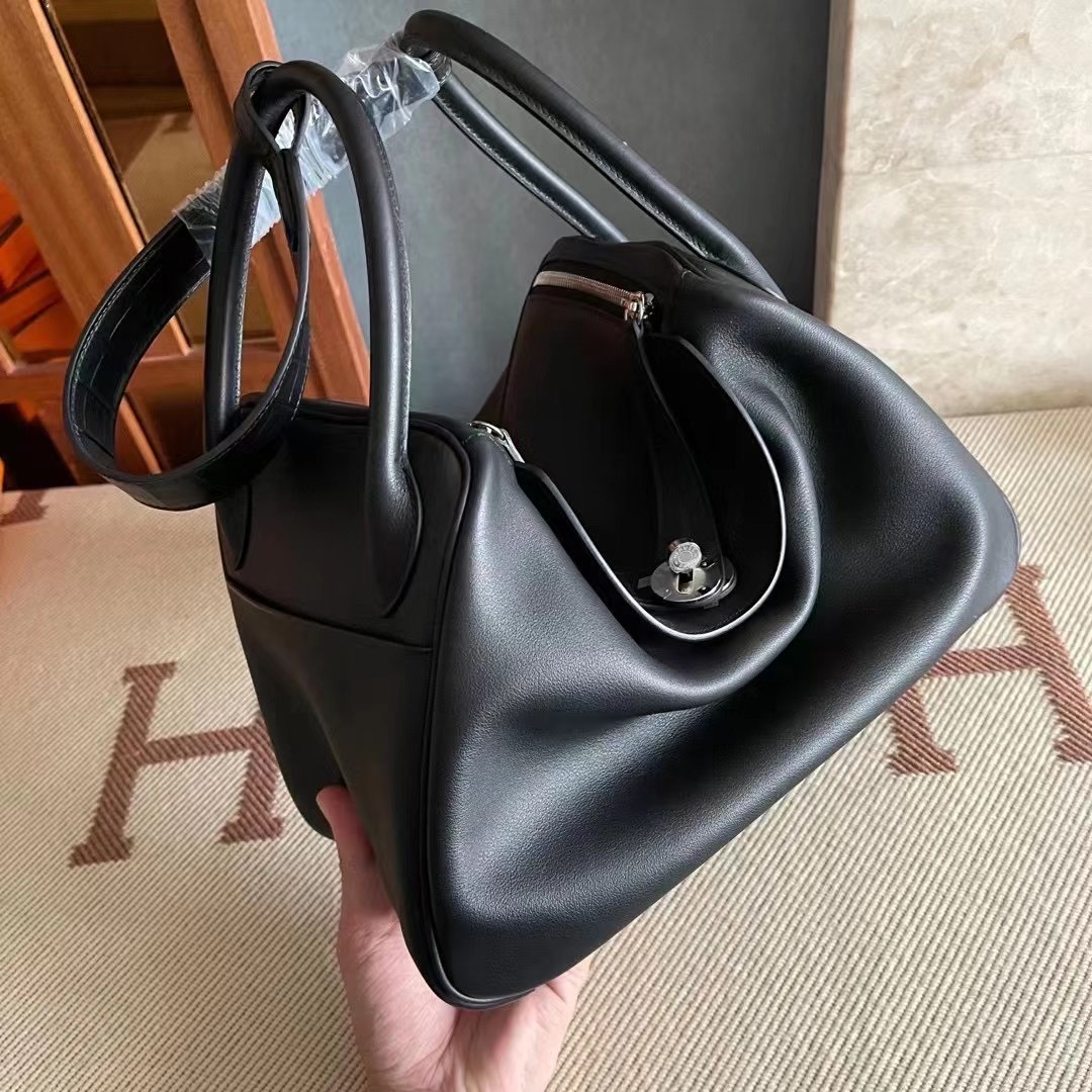 United Arab Emirates HM LD Touch 30cm Swift 89 Noir