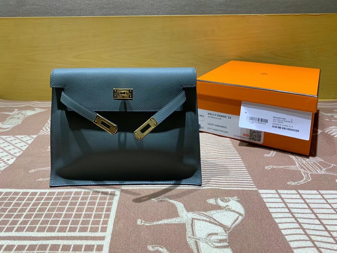 VIP一级品： kl danse 跳舞包 22cm  63杏仁绿 eve皮 金扣 100%与正品完全零区别，代购级的新款。