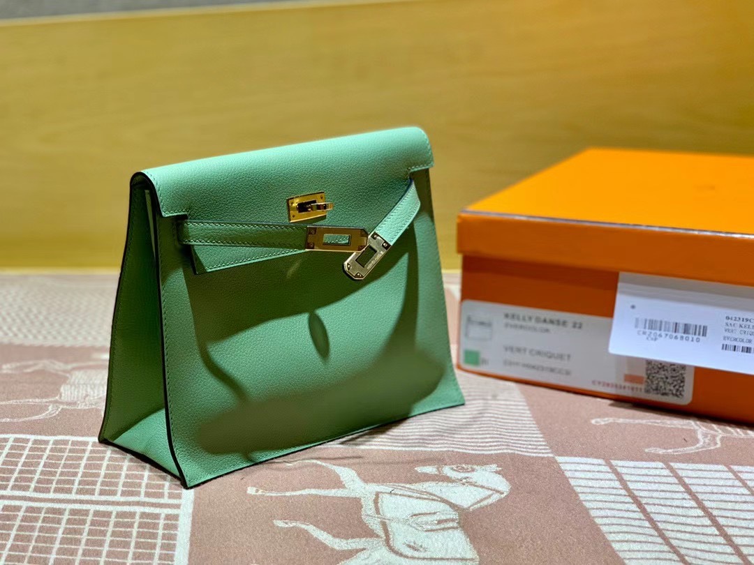 VIP一级品： kl danse 跳舞包 22cm 3i Vert criquet 牛油果绿eve皮  金扣 100%与正品完全零区别，代购级的新款。