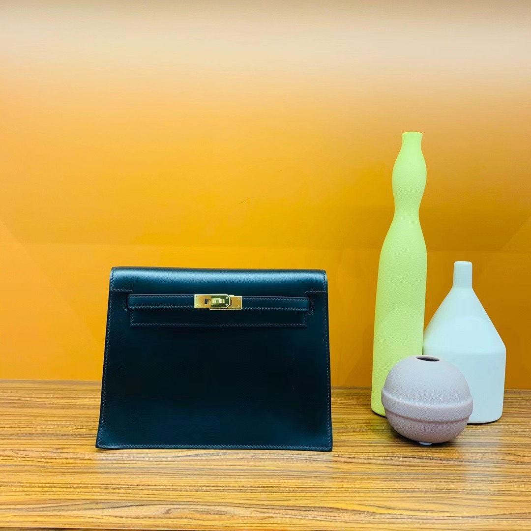 VIP一级品： kl danse 跳舞包 22cm 89 黑色/金扣 box皮  100%与正品完全零区别，代购级的新款。