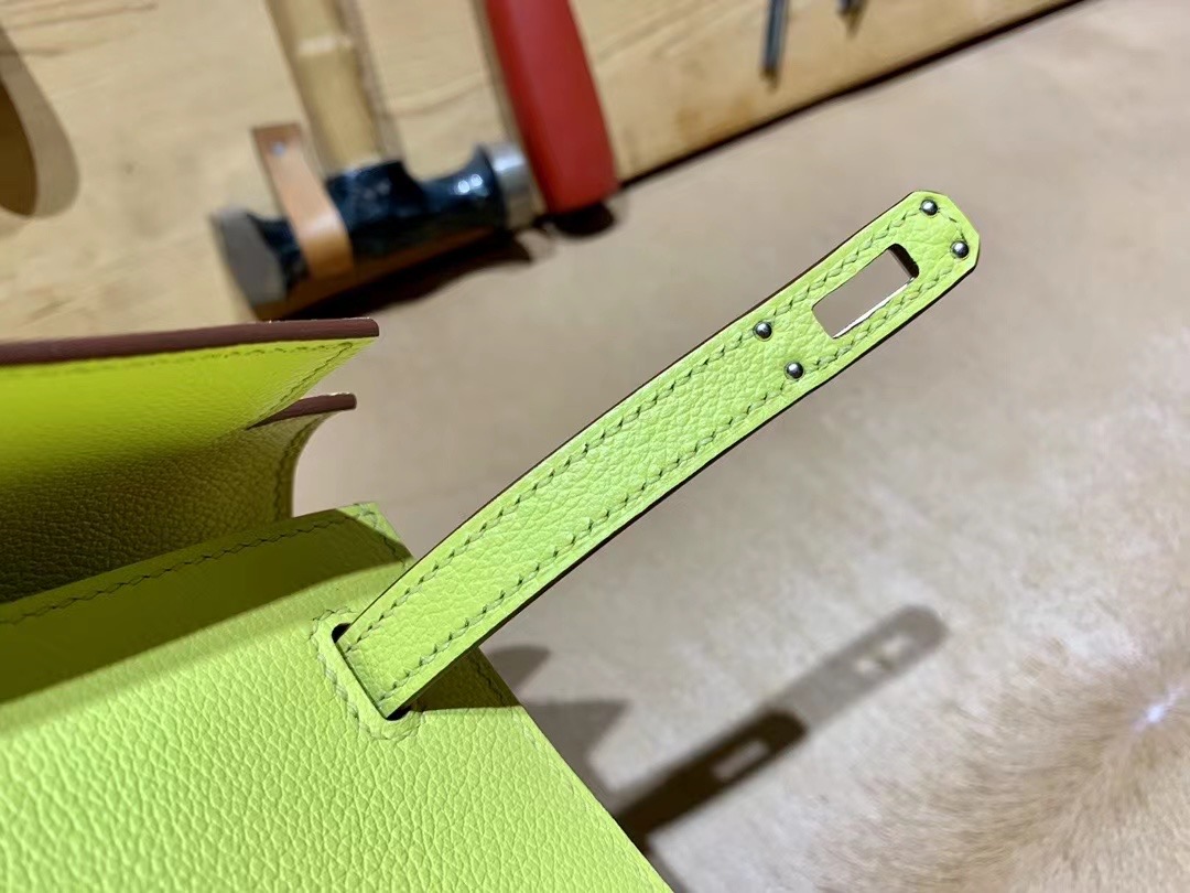 VIP一级品： kl danse 跳舞包 22cm 9R Lime 柠檬黄/银扣 eve皮  100%与正品完全零区别，代购级的新款。