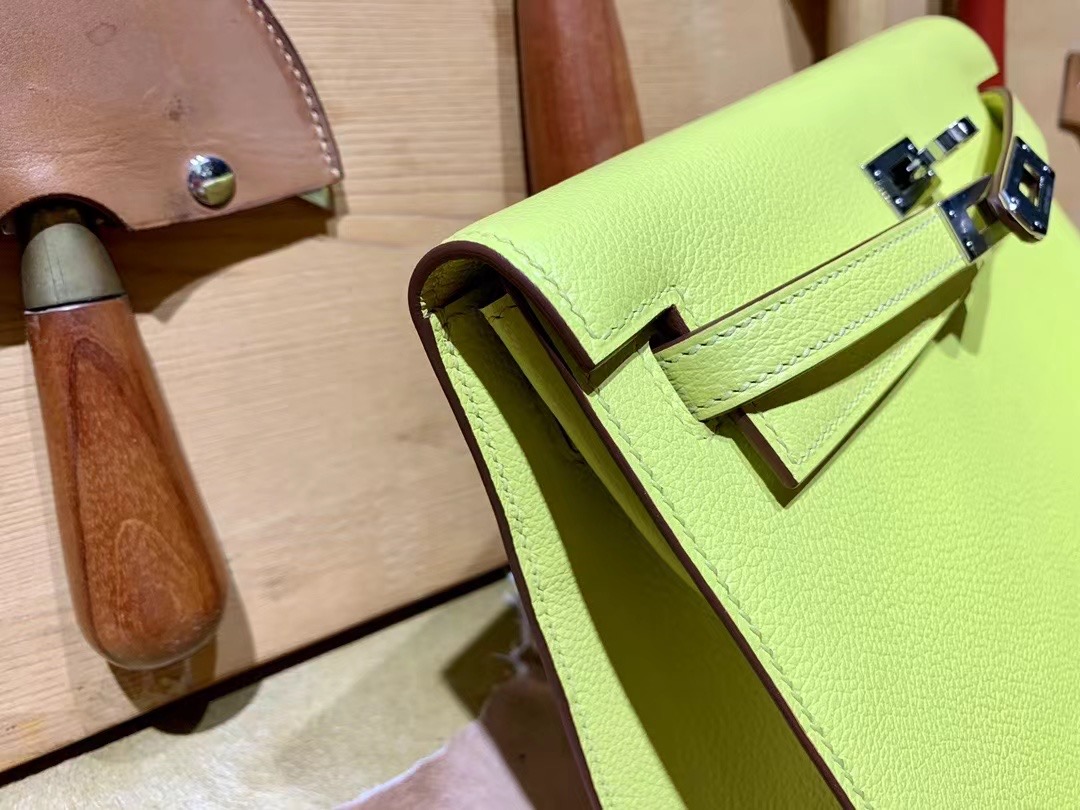 VIP一级品： kl danse 跳舞包 22cm 9R Lime 柠檬黄/银扣 eve皮  100%与正品完全零区别，代购级的新款。