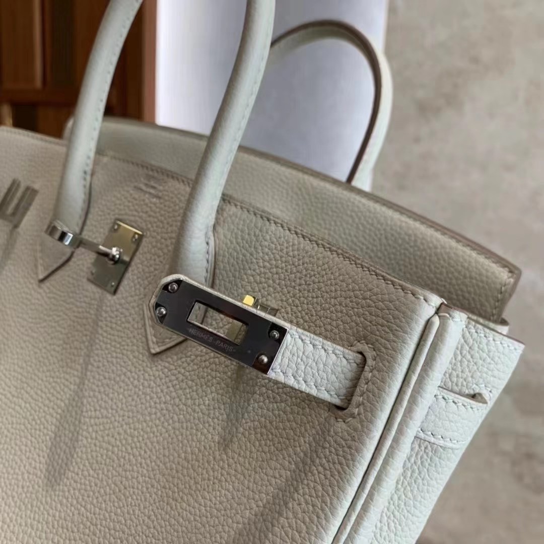 New York USA HM BK 25cm togo 10 craie