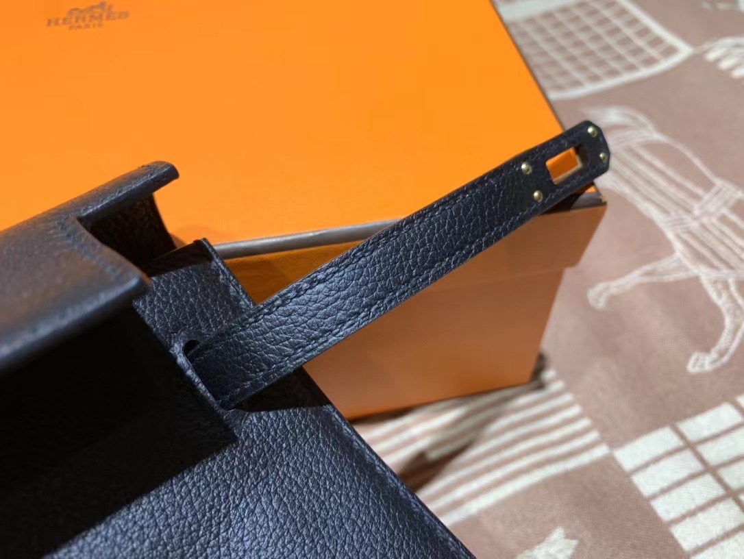 VIP一级品： kl danse 跳舞包 22cm  89黑色eve皮 金扣 100%与正品完全零区别，代购级的新款。