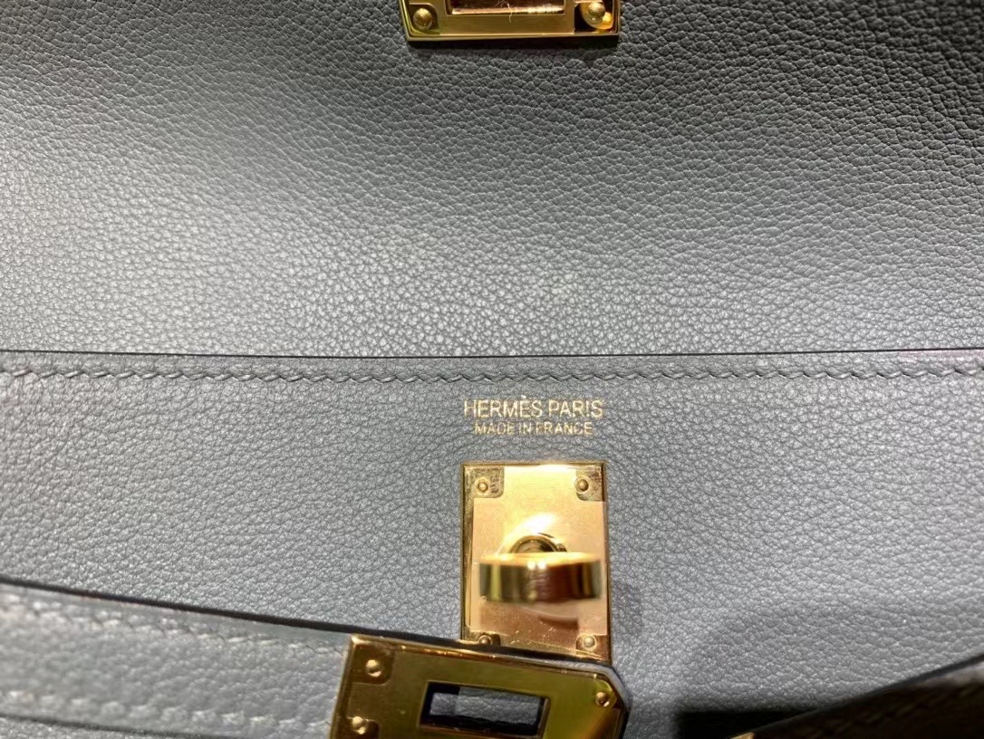 VIP一级品： kl danse 跳舞包 22cm  63杏仁绿 eve皮 金扣 100%与正品完全零区别，代购级的新款。