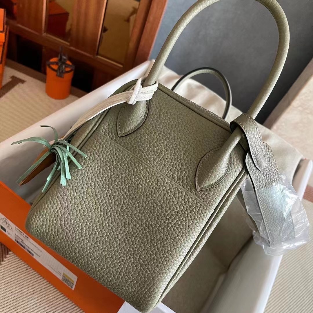 Viet Nam Da Nang City HM ld 26cm TC Q1 Sage Green Gold HW
