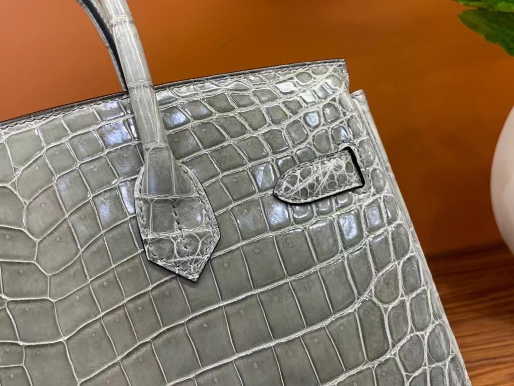 VIP一级品： BK 30cm 尼罗鳄Niloticus Crocodile CK81 Gris tourterelle斑鸠灰/金扣  手工缝制 臻品鉴赏