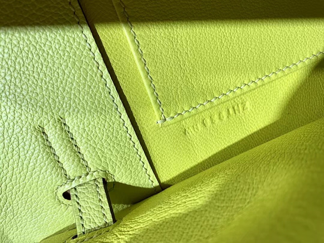 VIP一级品： kl danse 跳舞包 22cm 9R Lime 柠檬黄/银扣 eve皮  100%与正品完全零区别，代购级的新款。