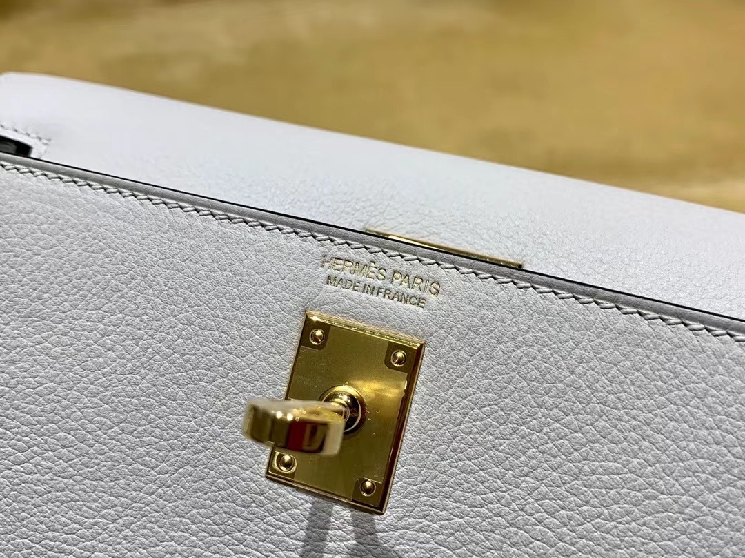 VIP一级品： kl danse 跳舞包 22cm Pearl grey 8O 珍珠灰/金扣 eve皮  100%与正品完全零区别，代购级的新款。