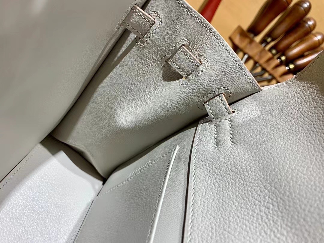 VIP一级品： kl danse 跳舞包 22cm Pearl grey 8O 珍珠灰/金扣 eve皮  100%与正品完全零区别，代购级的新款。
