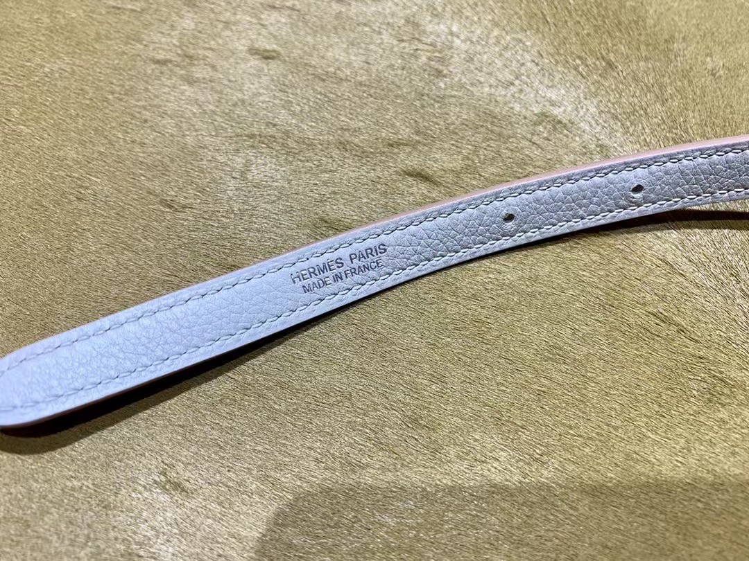 VIP一级品： kl danse 跳舞包 22cm Pearl grey 8O 珍珠灰/金扣 eve皮  100%与正品完全零区别，代购级的新款。