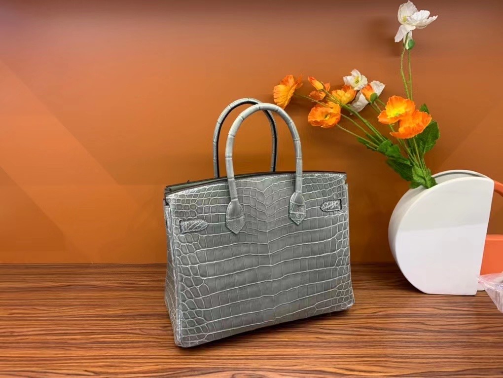 VIP一级品： BK 30cm 尼罗鳄Niloticus Crocodile CK81 Gris tourterelle斑鸠灰/金扣  手工缝制 臻品鉴赏