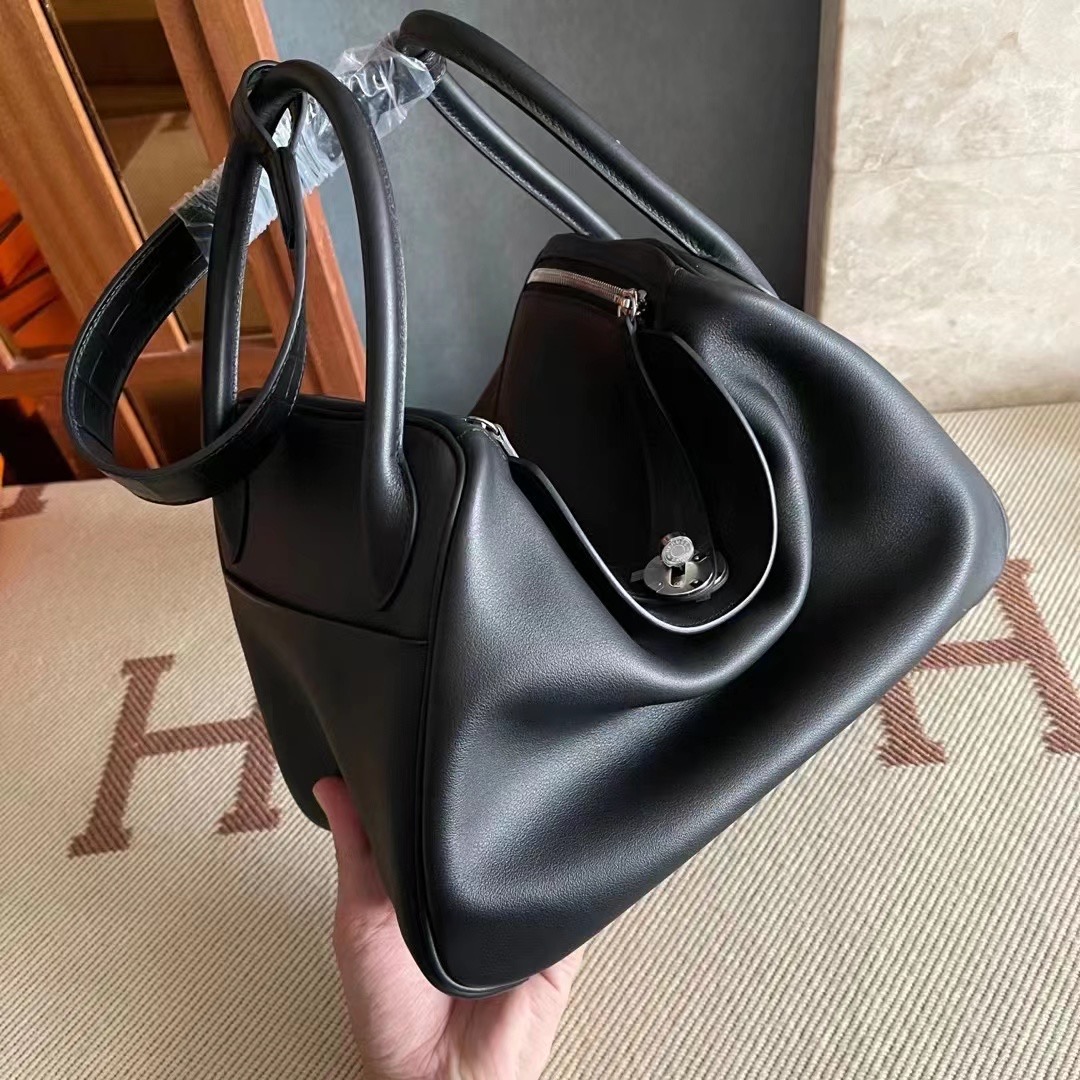 United Arab Emirates HM LD Touch 30cm Swift 89 Noir