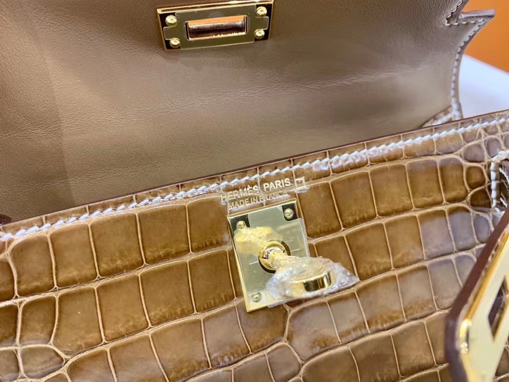 VIP一级品 Mini kl19cm 美洲鳄Alligator   CK17烟草色/金扣  手工缝制 臻品鉴赏