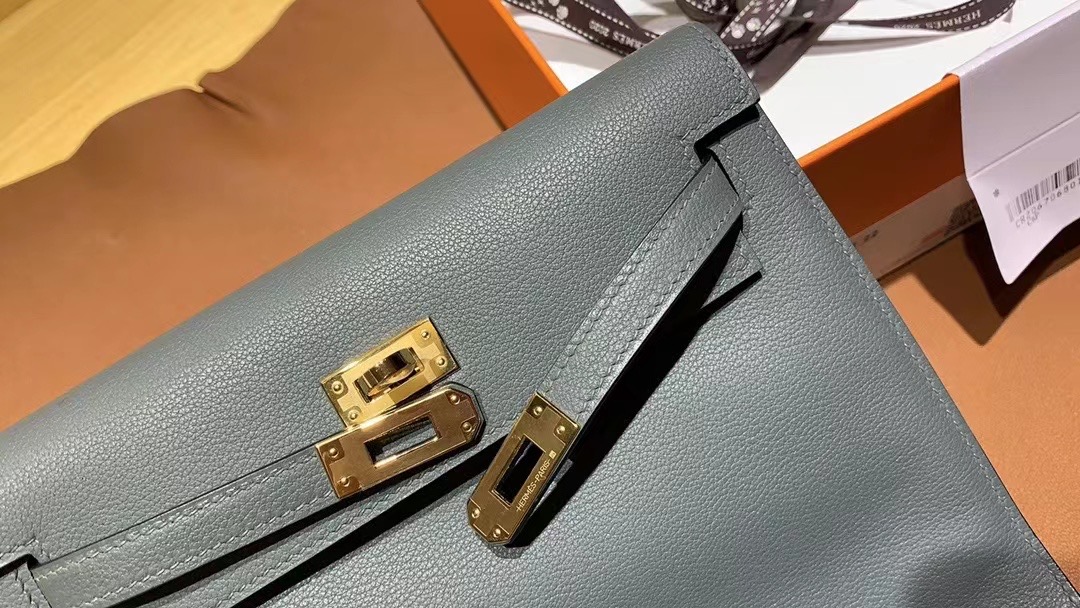VIP一级品： kl danse 跳舞包 22cm  63杏仁绿 eve皮 金扣 100%与正品完全零区别，代购级的新款。