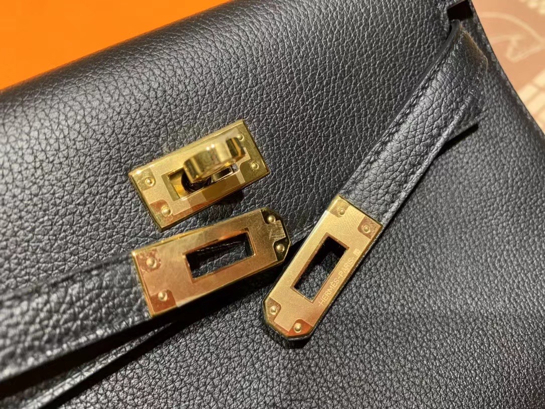 VIP一级品： kl danse 跳舞包 22cm  89黑色eve皮 金扣 100%与正品完全零区别，代购级的新款。