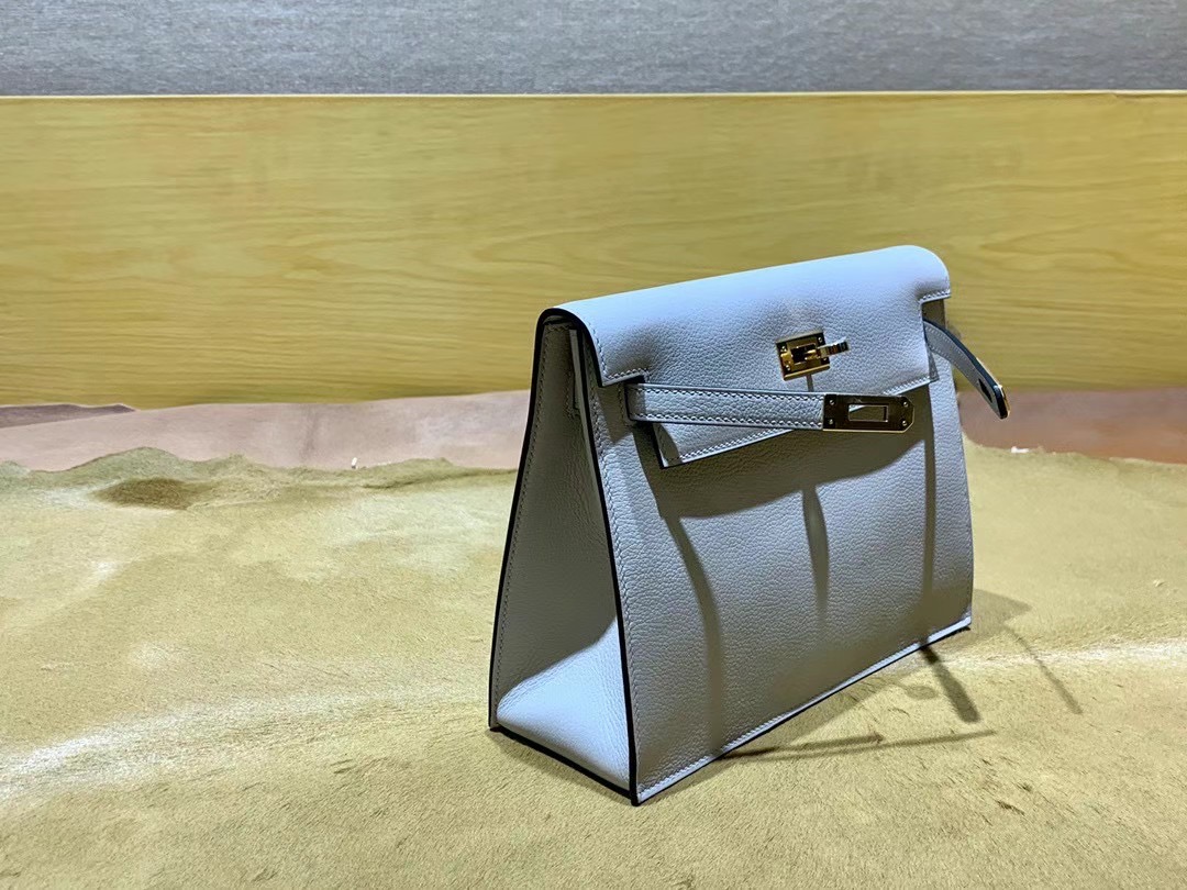 VIP一级品： kl danse 跳舞包 22cm Pearl grey 8O 珍珠灰/金扣 eve皮  100%与正品完全零区别，代购级的新款。