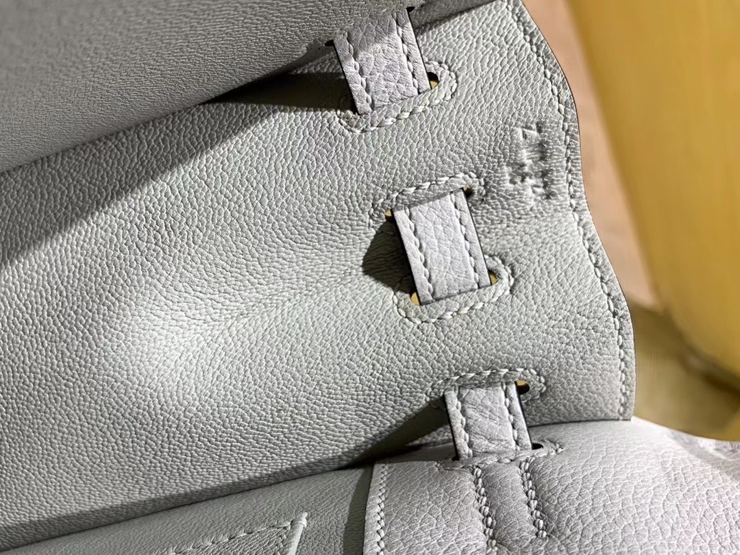 VIP一级品： kl danse 跳舞包 22cm Pearl grey 8O 珍珠灰/金扣 eve皮  100%与正品完全零区别，代购级的新款。
