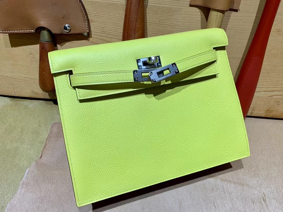 VIP一级品： kl danse 跳舞包 22cm 9R Lime 柠檬黄/银扣 eve皮  100%与正品完全零区别，代购级的新款。