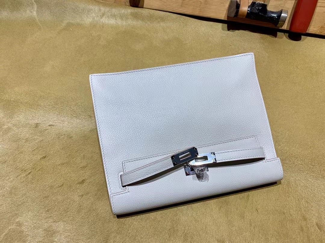 VIP一级品： kl danse 跳舞包 22cm Pearl grey 8O 珍珠灰/金扣 eve皮  100%与正品完全零区别，代购级的新款。