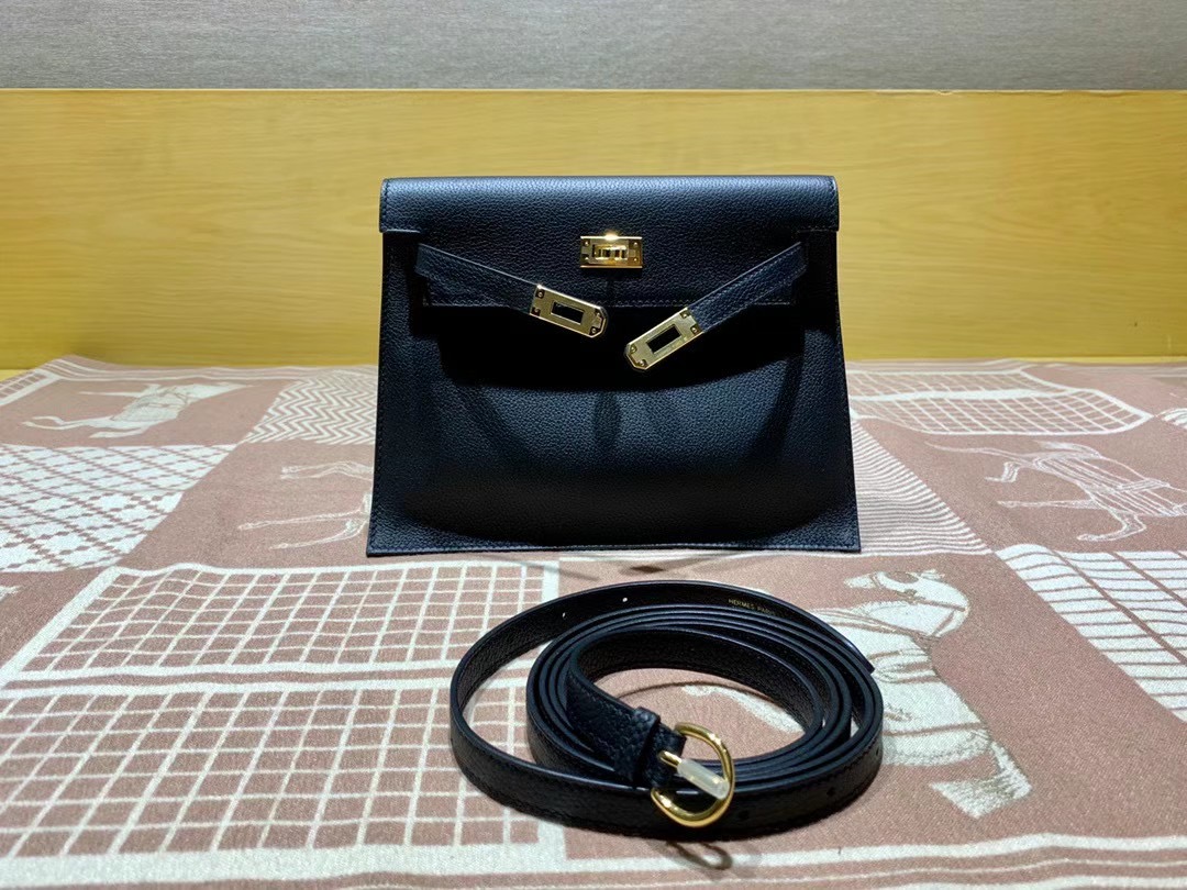 VIP一级品： kl danse 跳舞包 22cm  89黑色eve皮 金扣 100%与正品完全零区别，代购级的新款。