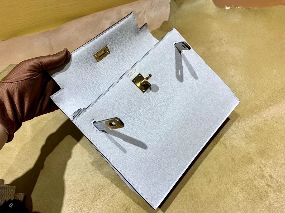 VIP一级品： kl danse 跳舞包 22cm Pearl grey 8O 珍珠灰/金扣 eve皮  100%与正品完全零区别，代购级的新款。