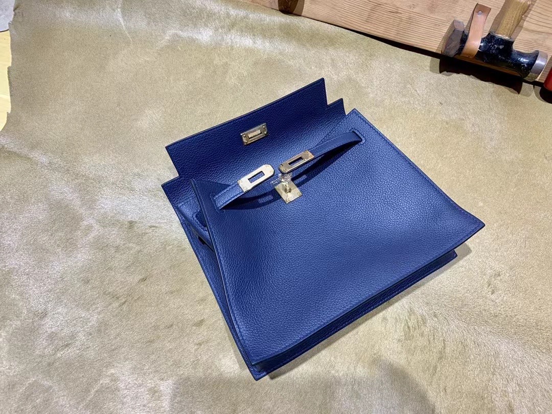 VIP一级品： kl danse 跳舞包 22cm 2Z Bleu nuit 午夜蓝/金扣 eve皮  100%与正品完全零区别，代购级的新款。