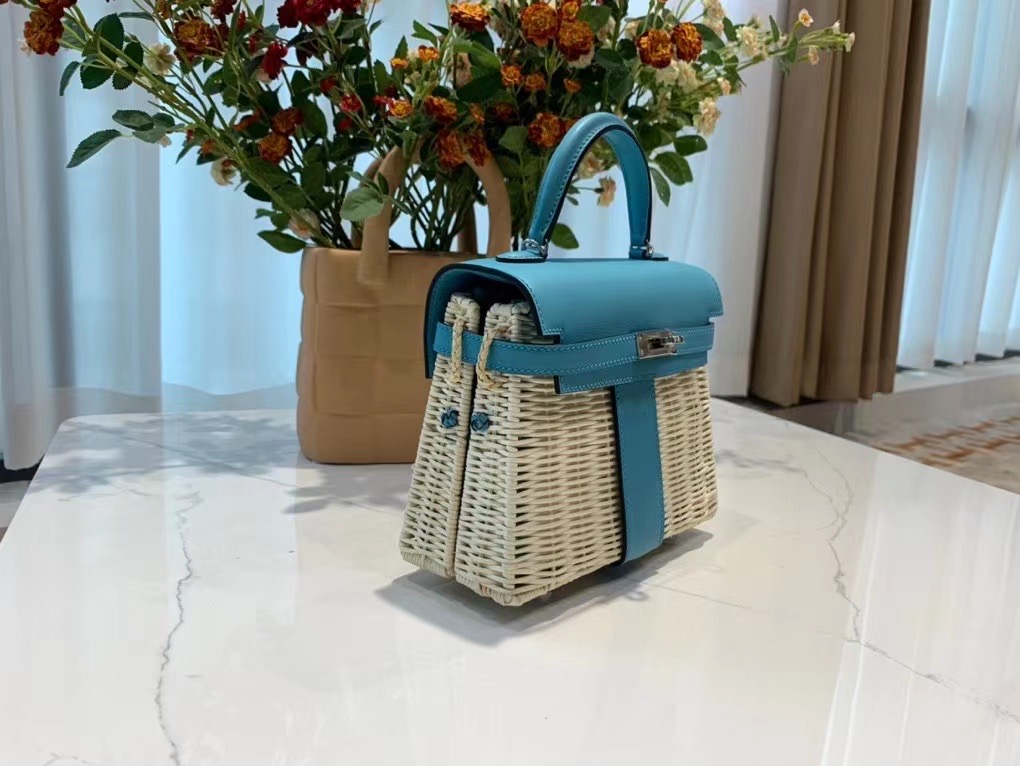 VIP一级品 hm minikl picnic野餐包   P3 北方蓝（swift皮） mini2代的经典著作
