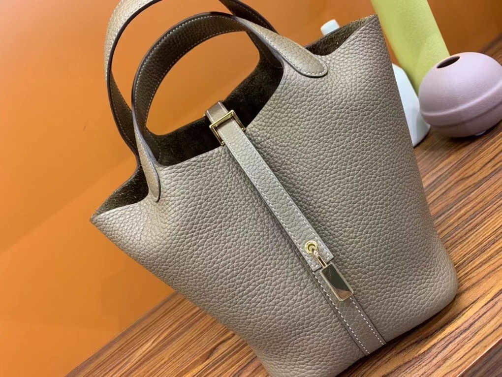 VIP一级品： picotin 18cm  TC D0威马犬米色/金扣 代购级品质