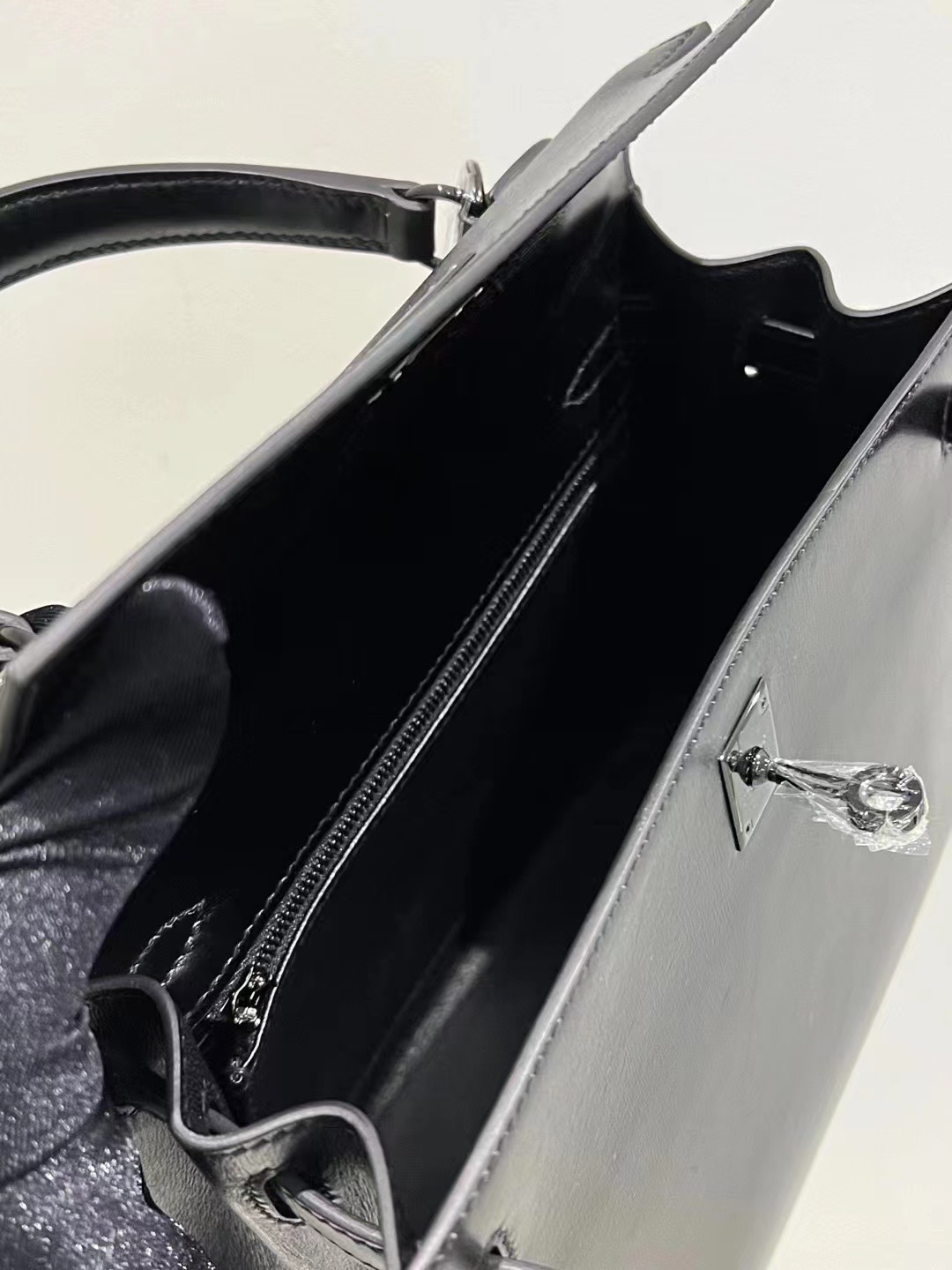 Saudi Arabia Riyadh HM KL 25cm So Black Box CK89 Noir 黑色 黑扣