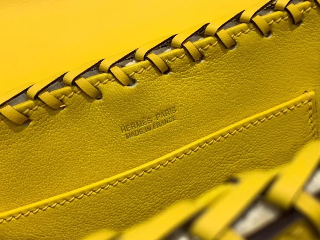 VIP一级品 hm minikl picnic野餐包   💛9O jaune de naples 那不勒斯黄（swift皮） mini2代的经典著作