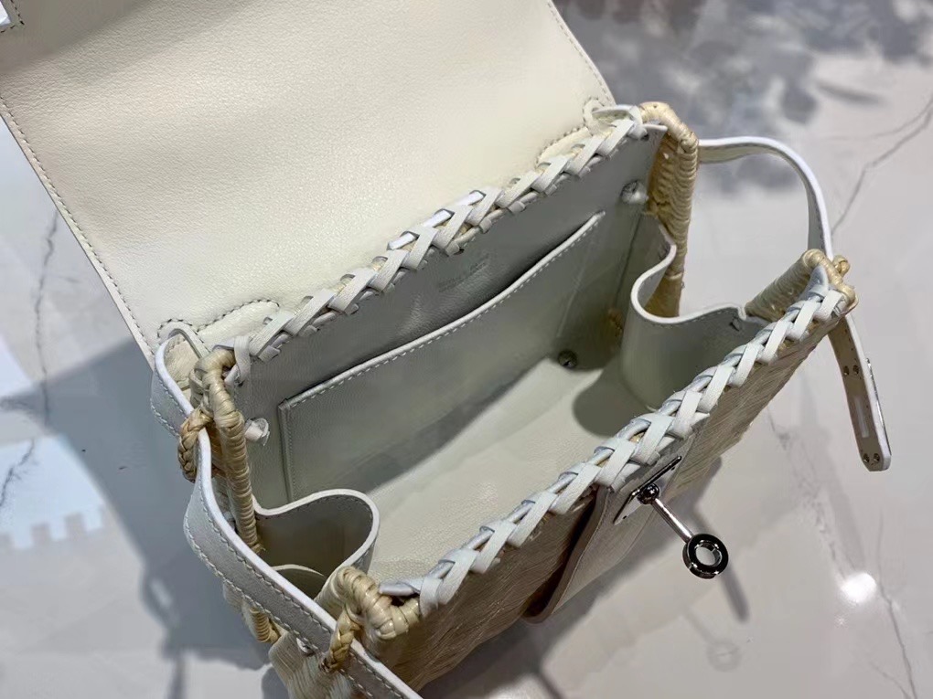 VIP一级品 hm minikl picnic野餐包   🤍01白色（swift皮） mini2代的经典著作