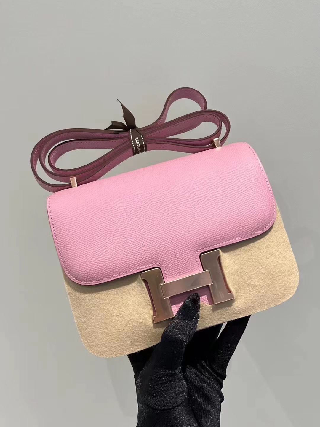 Vancouver Canada Hermès Constance 18 GHW Epsom X9 mauve sylvestre