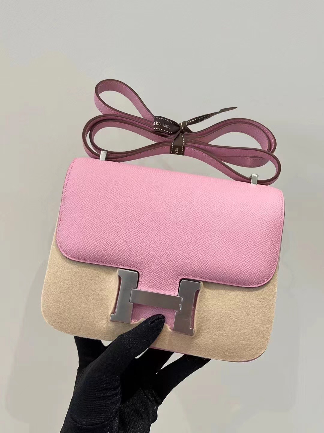 Vancouver Canada Hermès Constance 18 PHW Epsom X9 mauve sylvestr