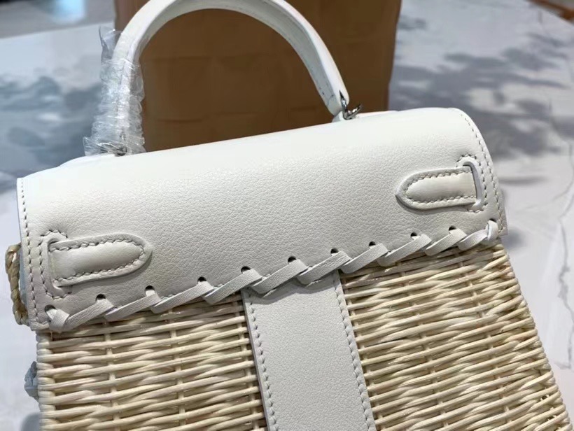 VIP一级品 hm minikl picnic野餐包   🤍01白色（swift皮） mini2代的经典著作
