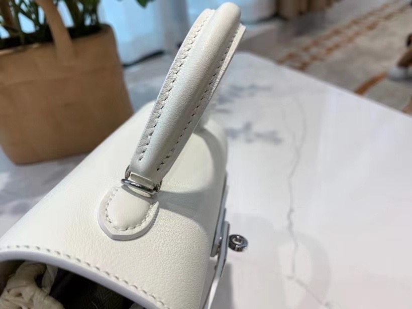 VIP一级品 hm minikl picnic野餐包   🤍01白色（swift皮） mini2代的经典著作