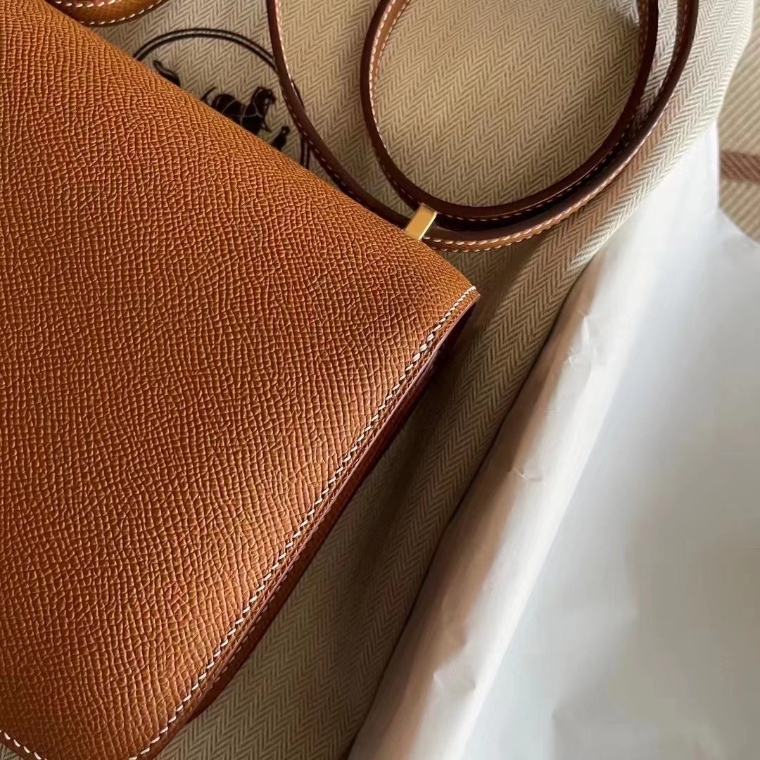 Hong Kong HM Constance 19 Epsom 37 Gold 金棕色
