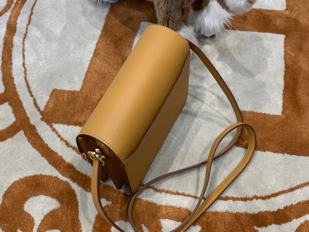 VIP一级品 RL 猪鼻包 18cm 4B biscuit 饼干色/金扣 Evercolor皮 手工缝制 臻品鉴赏 现货拍摄🎬