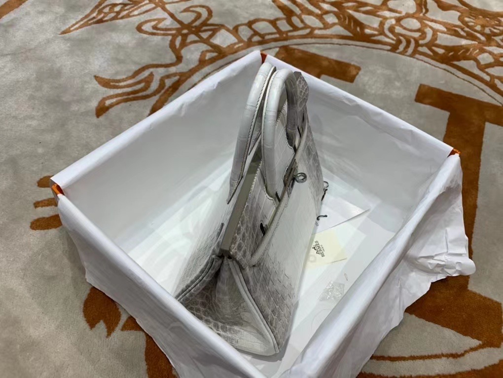 VIP一级品 BK 25cm 01喜马拉雅白  himalaya 雾面尼罗鳄鱼 两点 银扣  还自带气孔 可遇不可求 [得意]