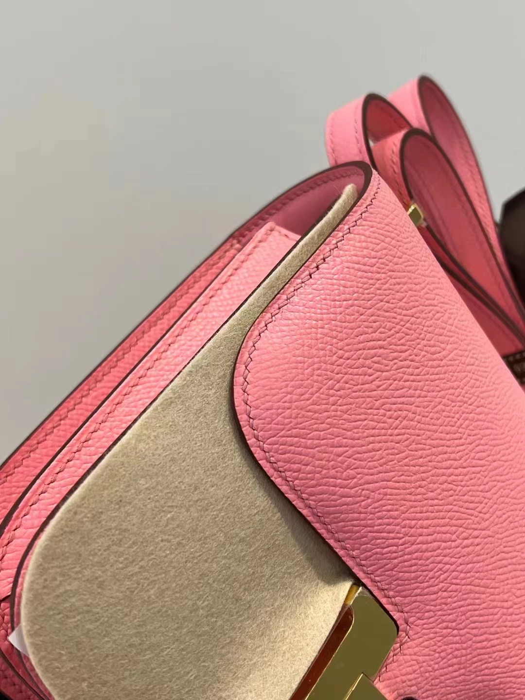 Qatar Doha Hermès Constance 24cm Epsom 1Q Rose Confetti GHW