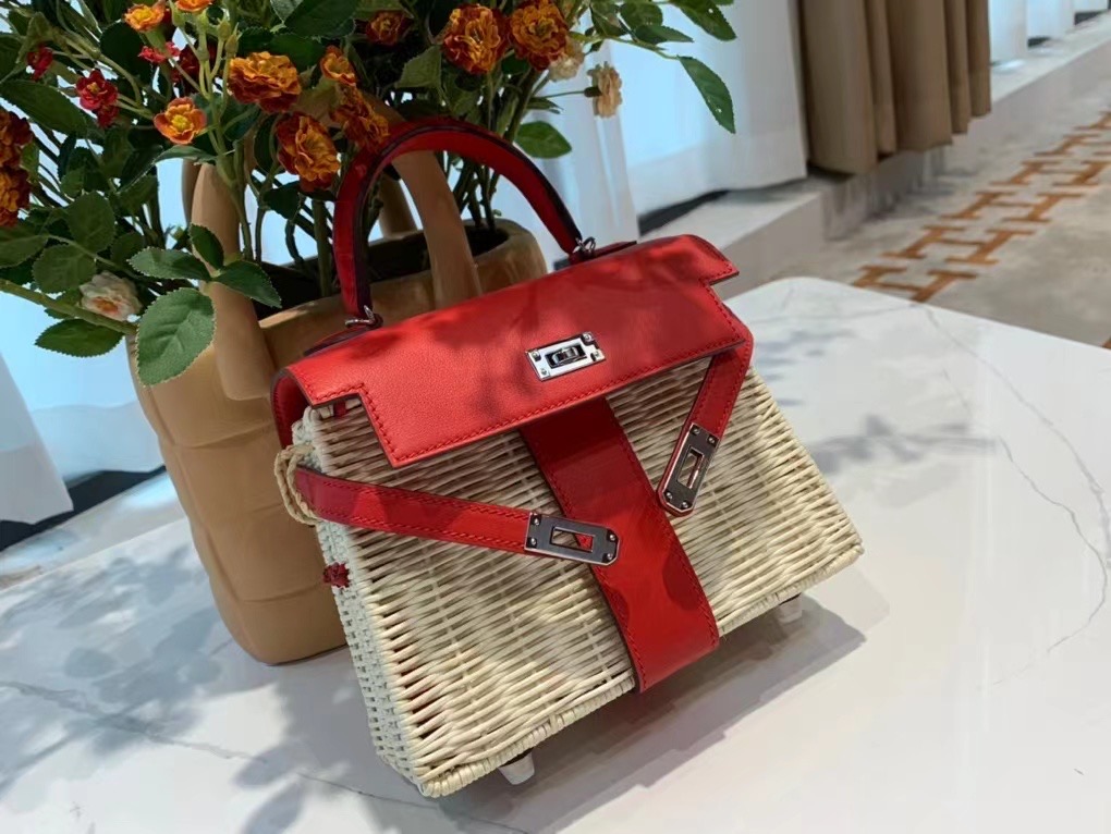 VIP一级品  hm minikl picnic野餐包   ❤️S3 Rose de coeur 心红色（swift皮）  mini2代的经典著作