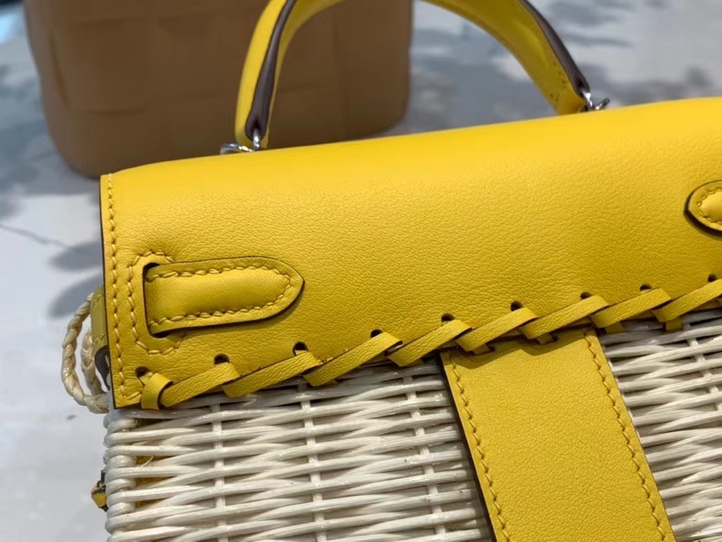 VIP一级品 hm minikl picnic野餐包   💛9O jaune de naples 那不勒斯黄（swift皮） mini2代的经典著作