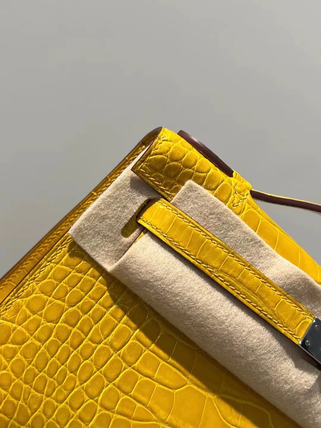HM MiniKL Pochette 9D Amber Shiny alligator crocodile